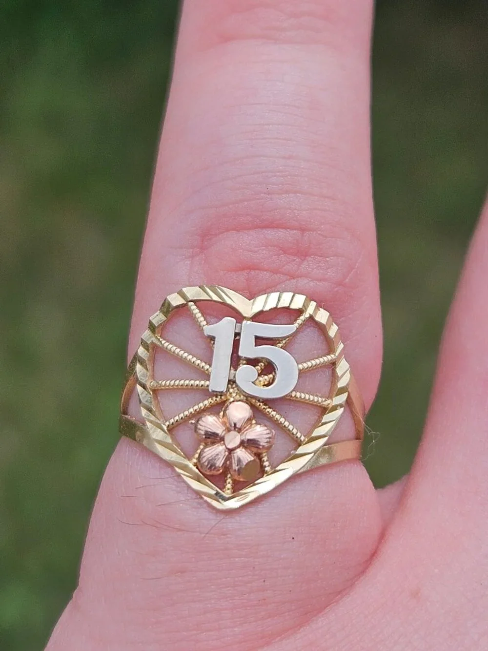 10K Tri-Color 3 Tone Gold Quinceneara 15 Anos Heart Ring Size 5.75